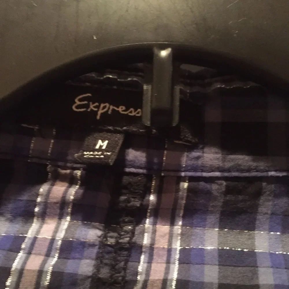 Express Top  - Picture 3 of 7